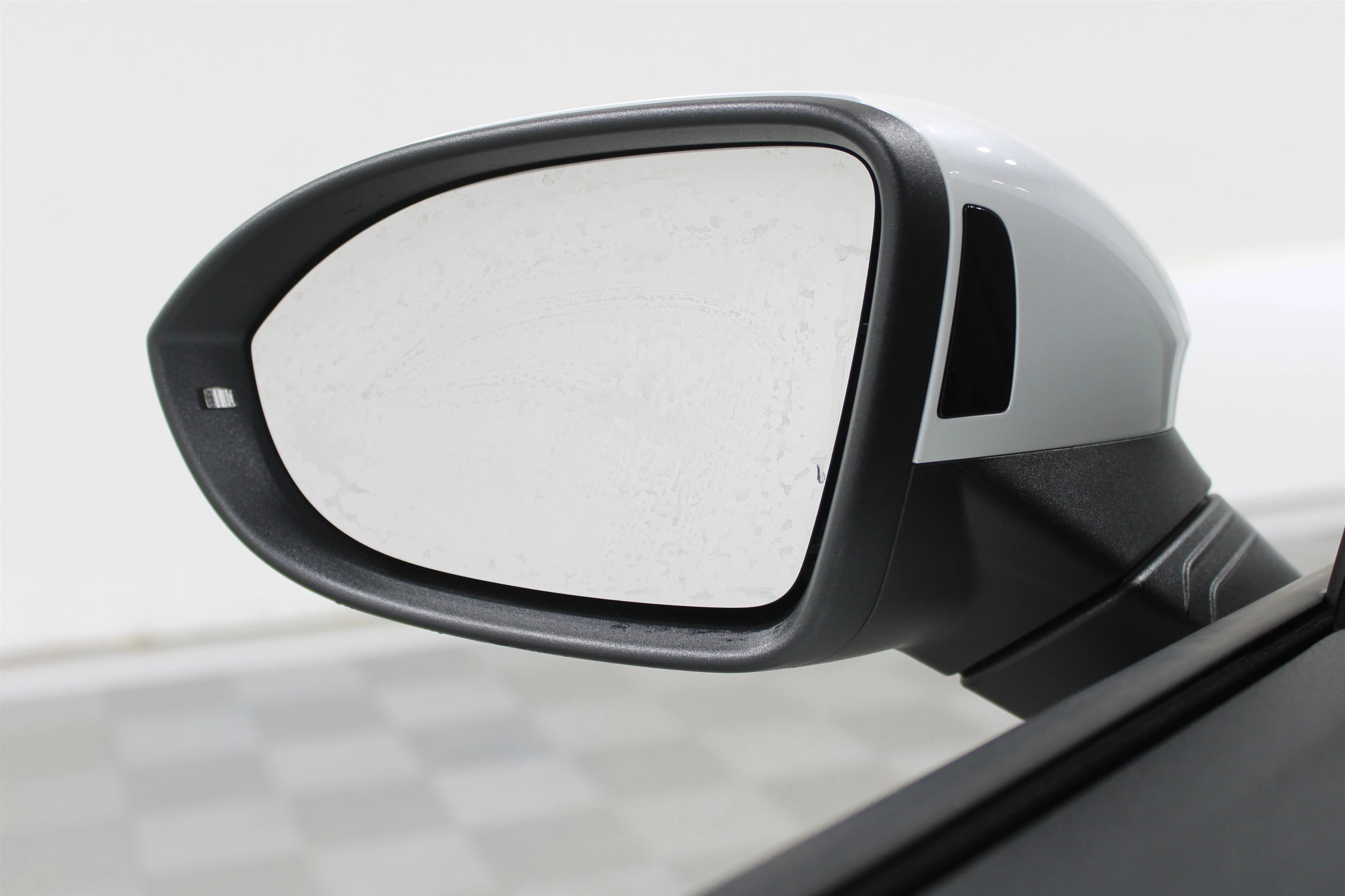 New 2026 Opal White Pearl Volkswagen Autobahn image 17