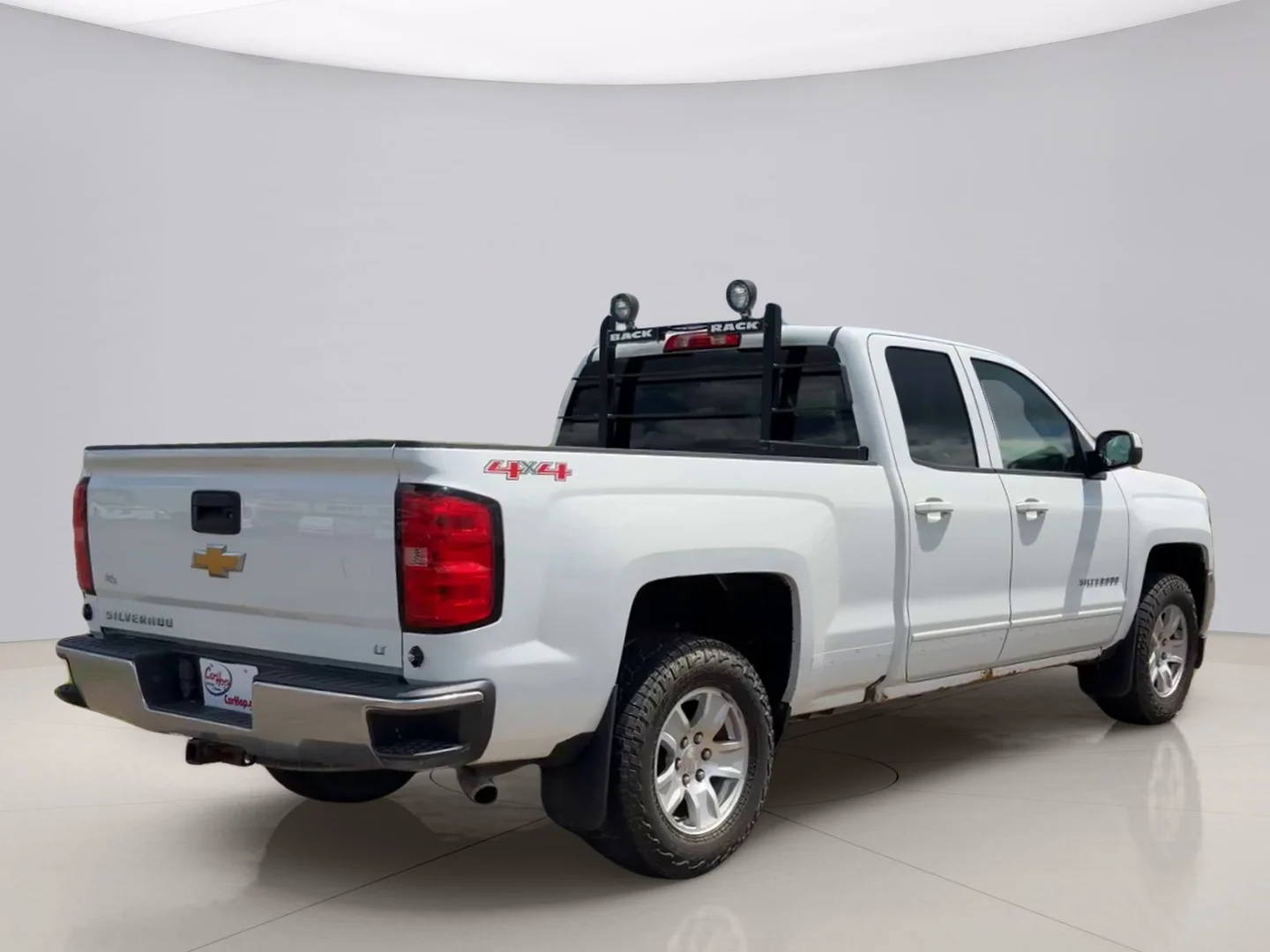 Used 2017 White Chevrolet 1500 LT image 5