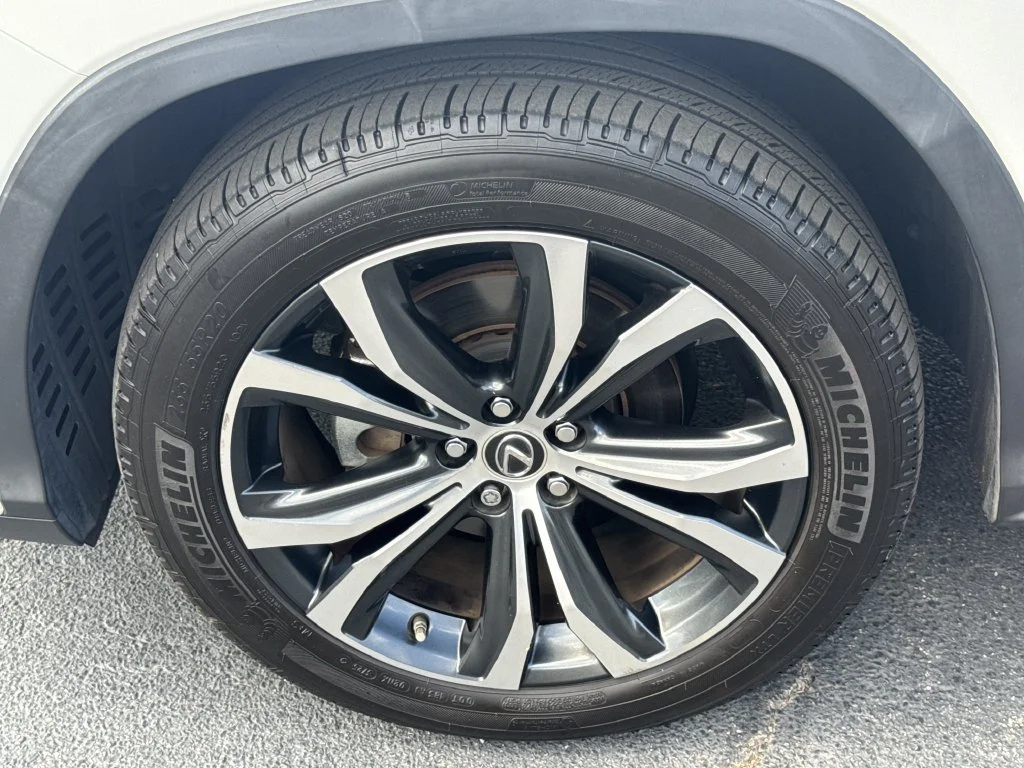 Used 2022 White Lexus 350L image 11