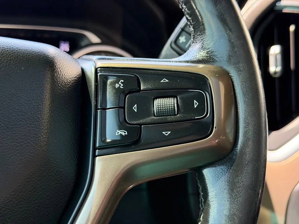 Used 2020 Black Chevrolet High Country image 19