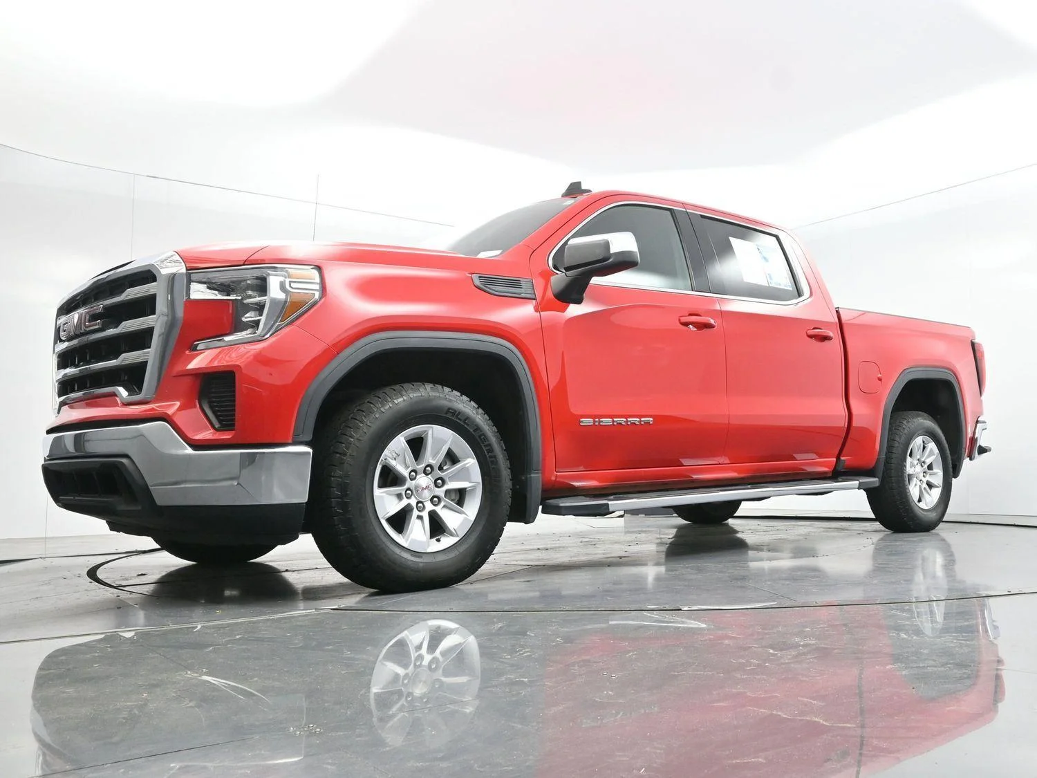 Used 2022 Cardinal Red GMC SLE image 44