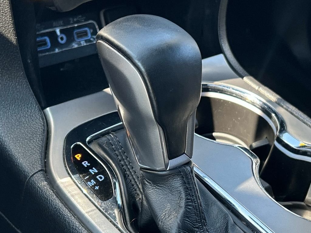 Used 2021 Black Jeep Laredo X image 25
