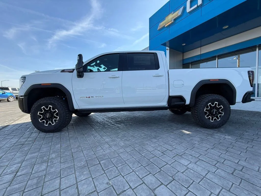New 2026 Summit White GMC AT4X image 4