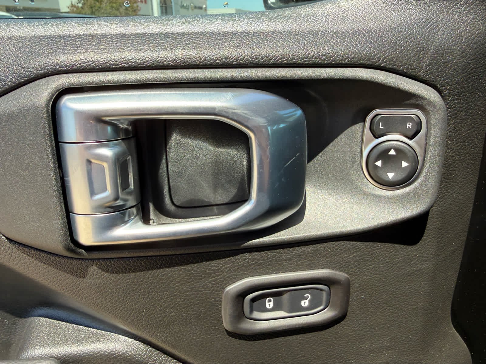 New 2026 Black Clear-Coat Exterior Paint Jeep 85th Anniversary image 23