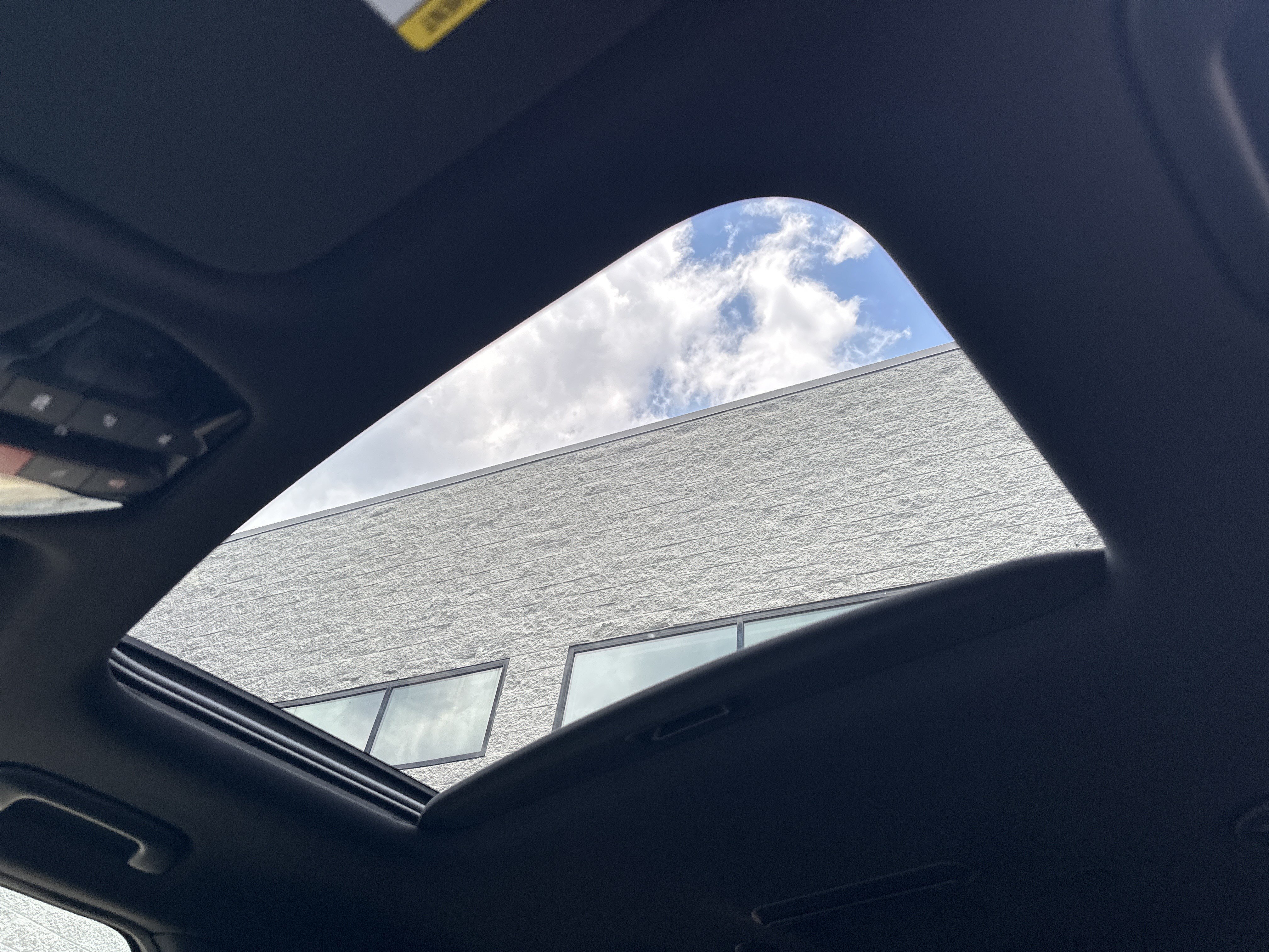 New 2027 Ivory Silver Kia S image 28