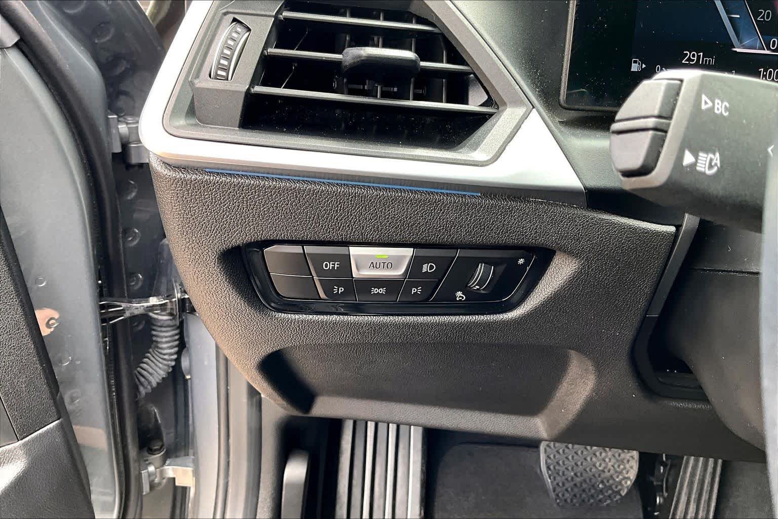 Used 2024 Skyscraper Grey Metallic BMW 330i image 31
