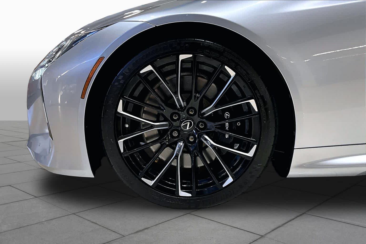 Certified Used 2022 IRIDIUM Lexus  image 10