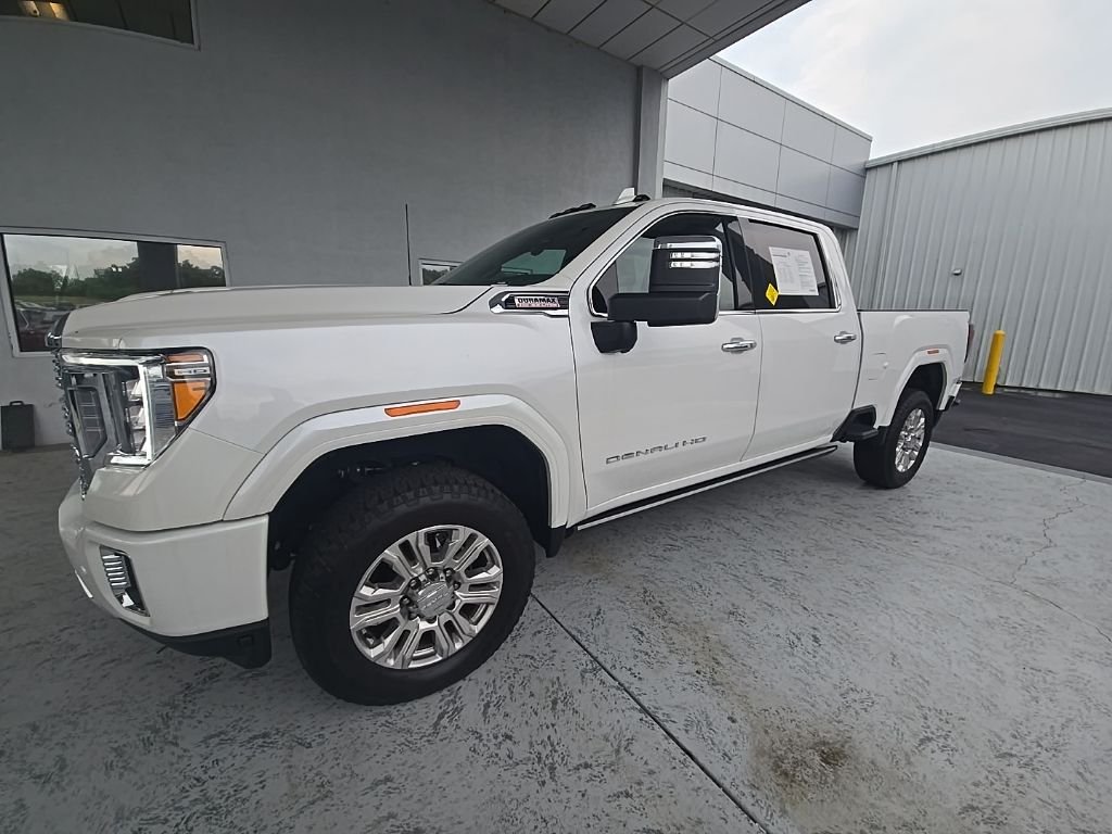 2023 GMC Sierra 4WD Crew Cab Standard Box Denali's photo