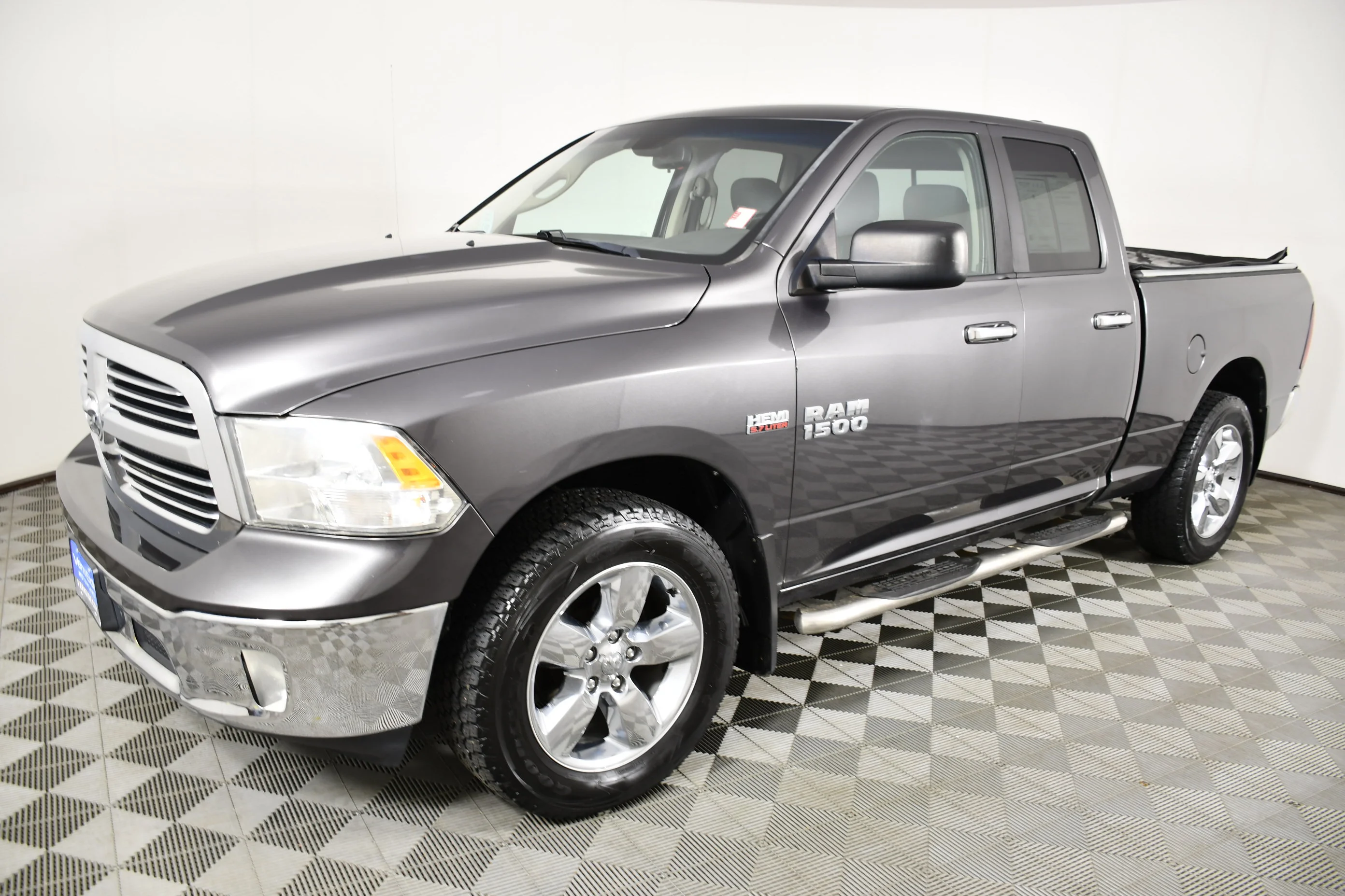 Used 2016 Granite Crystal Metallic Clearcoat Ram Big Horn image 10