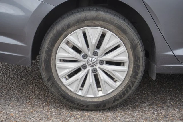 Used 2020 GREY Volkswagen S image 6