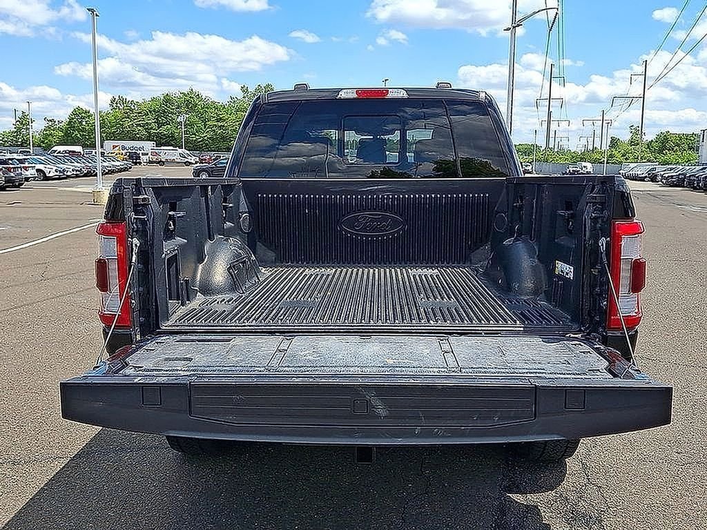 Used 2022 Black Metallic Ford Lariat image 31