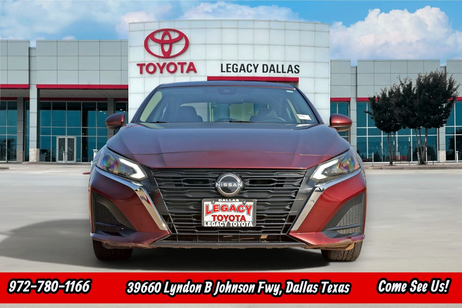 Used 2023 Red Nissan 2.5 SV image 4