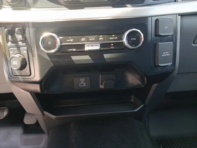 Used 2023 Blue Ford XLT image 19