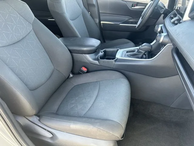 Used 2025 Silver Sky Metallic Toyota XLE image 11