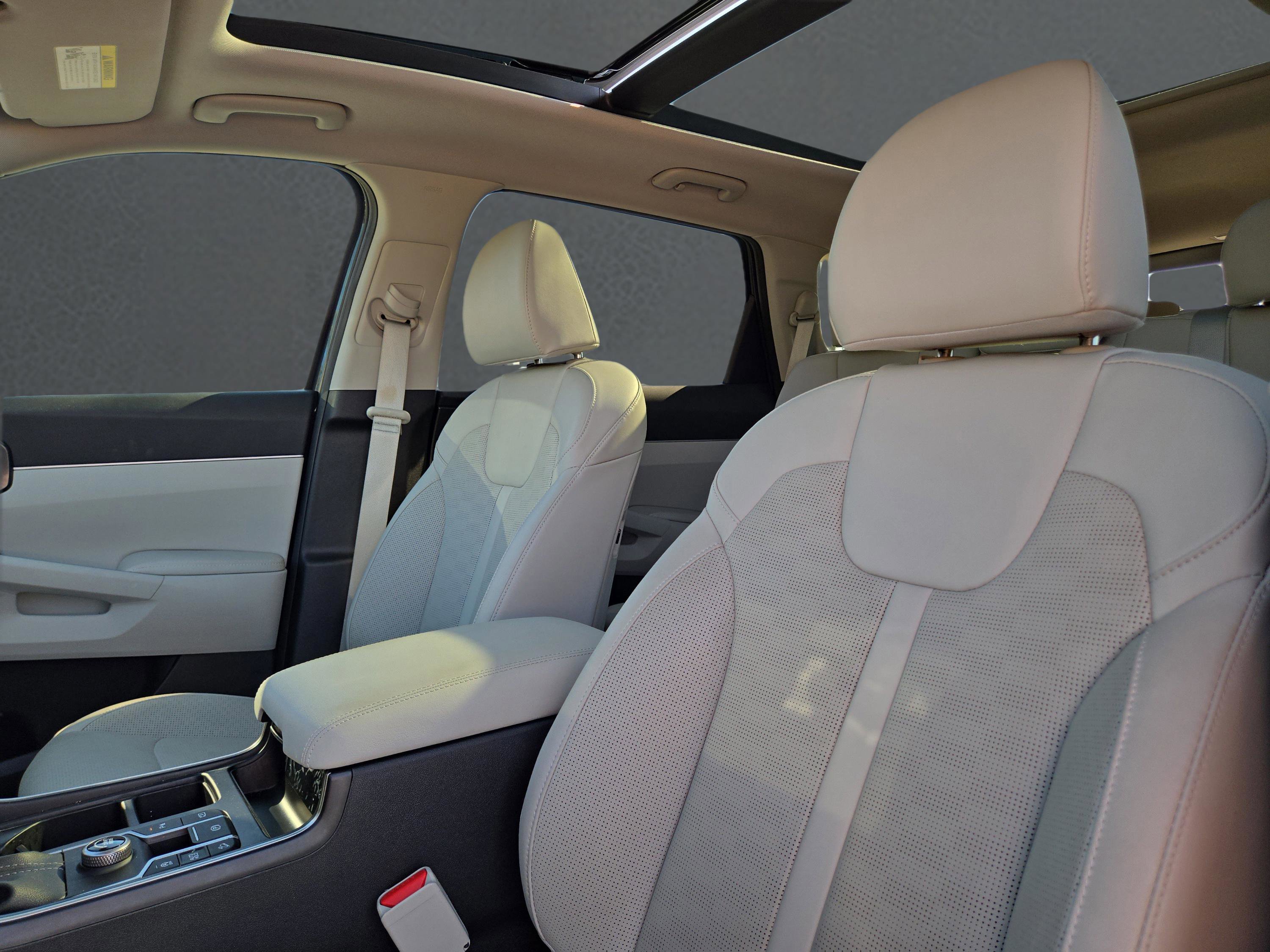 2025 Kia Sorento S - Photo 22