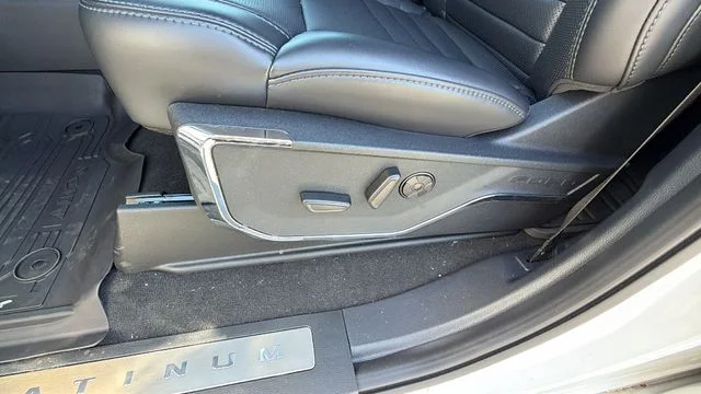 2026 Ford F-450 Super Duty Platinum - Photo 24
