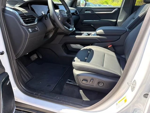 Used 2026 Summit White GMC Elevation image 9