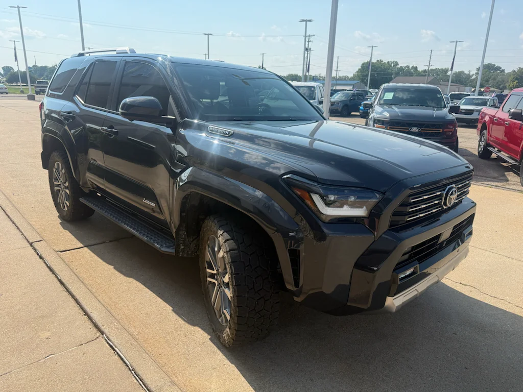 Used 2025 Gray Toyota Platinum image 4