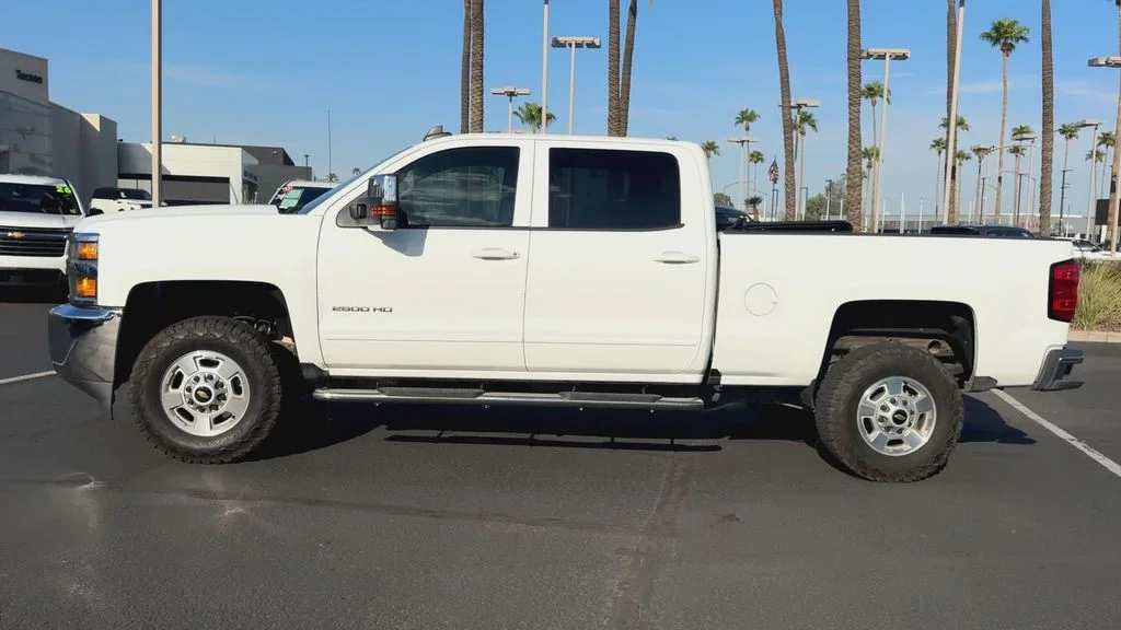 Used 2017 White Chevrolet LT image 4