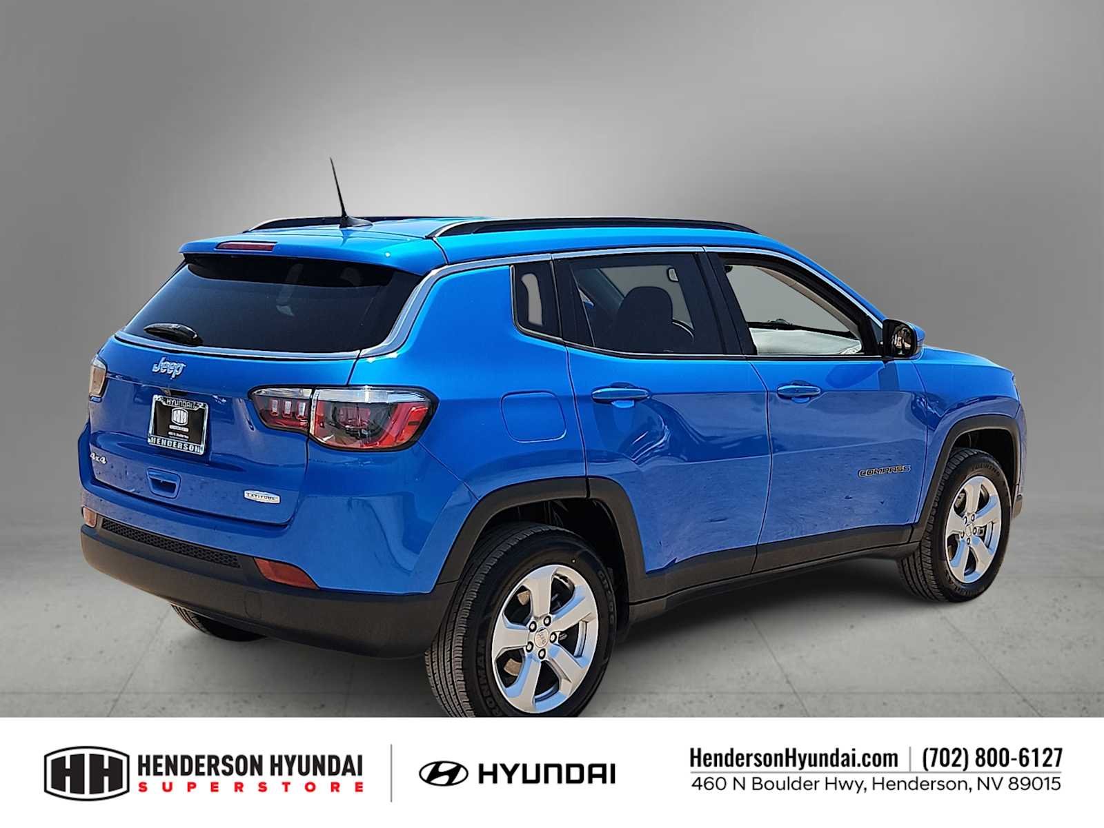 Used 2020 Laser Blue Pearlcoat Jeep Latitude image 8