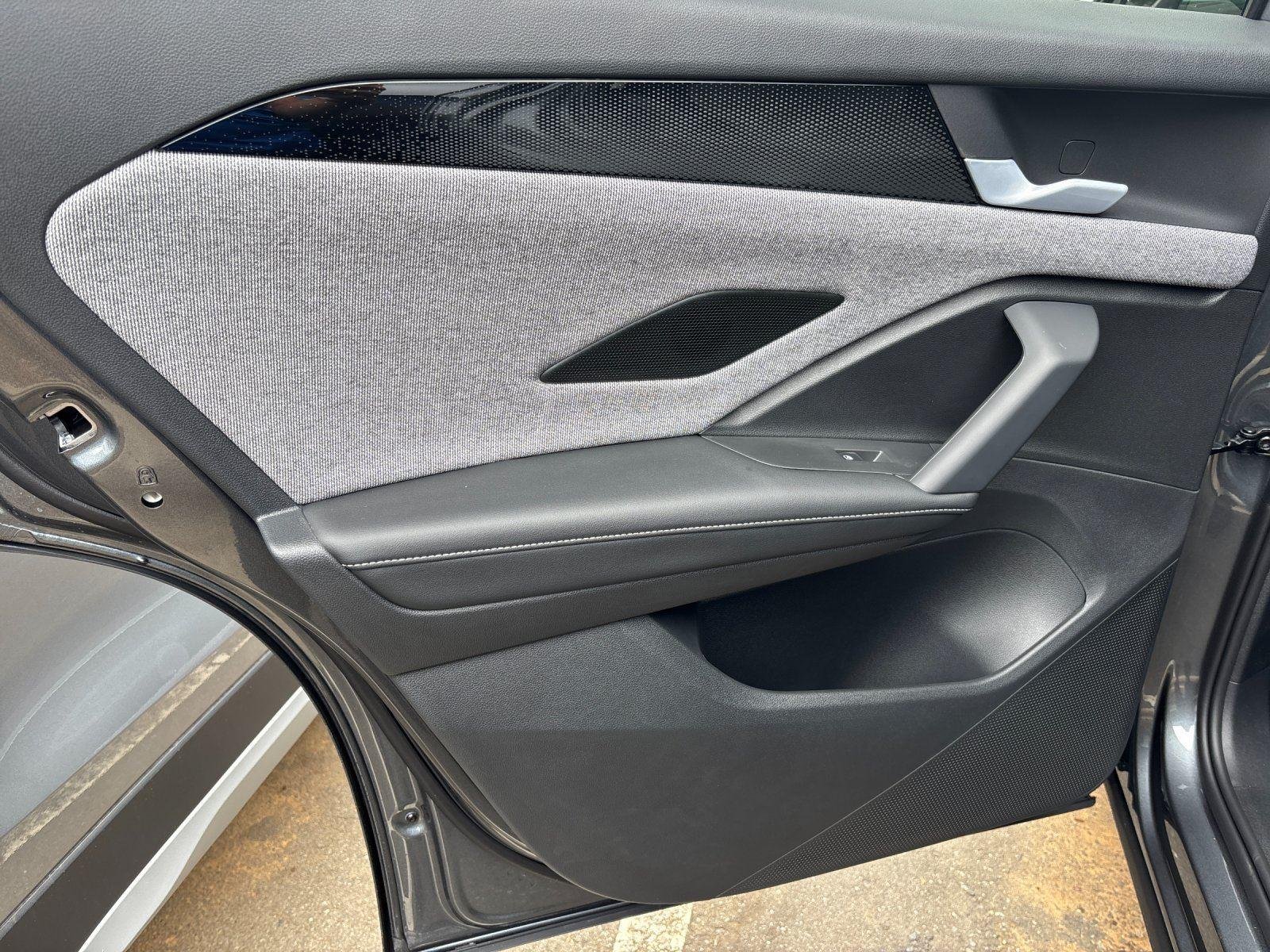 New 2026 Platinum Gray Metallic Volkswagen S image 31