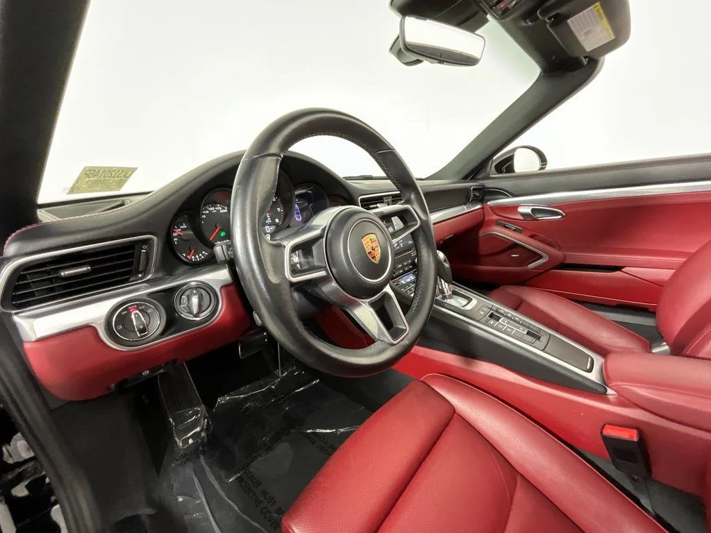 Used 2019 Black Porsche Targa 4 image 16