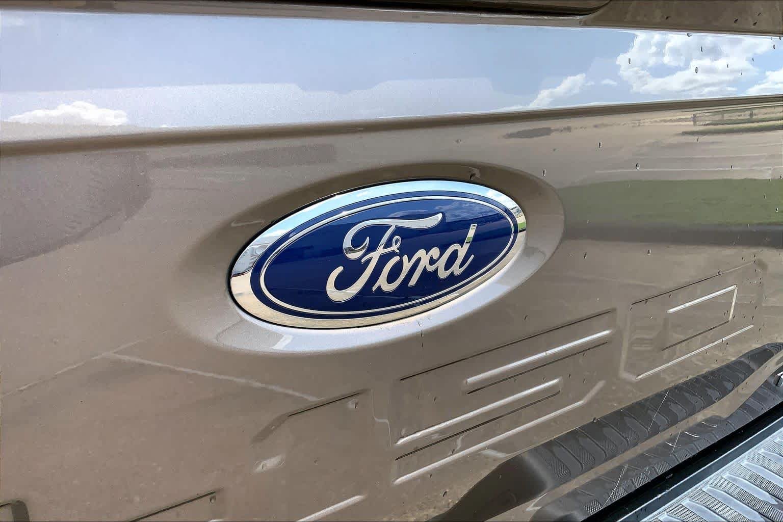 Certified Used 2022 Gray Ford XLT image 30