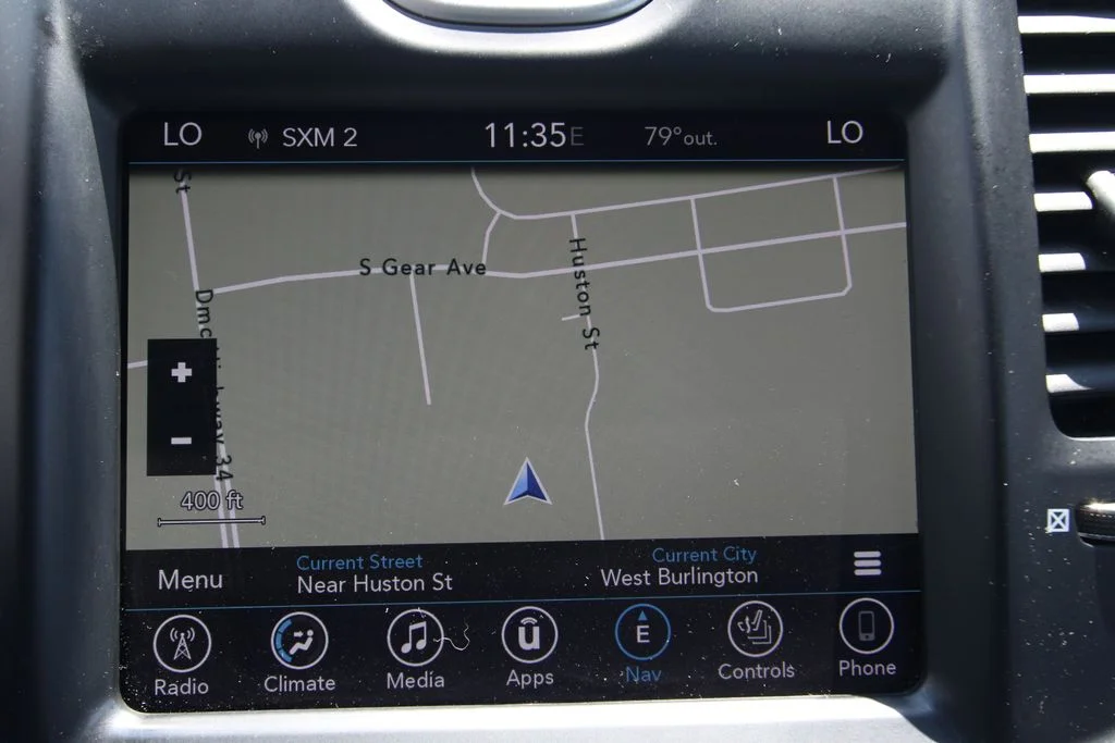 Used 2017 Gray Chrysler Limited image 12