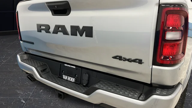 Used 2025 Billet Silver Metallic Ram Big Horn/Lone Star image 39