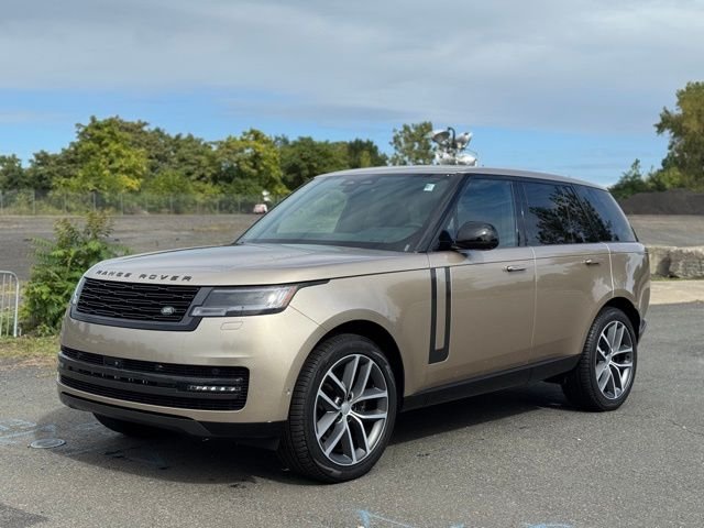 2025 Land Rover Range Rover 3.0 SE SWB's photo