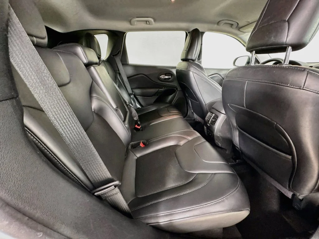 Used 2020 Bright White Clearcoat Jeep Latitude Plus image 33