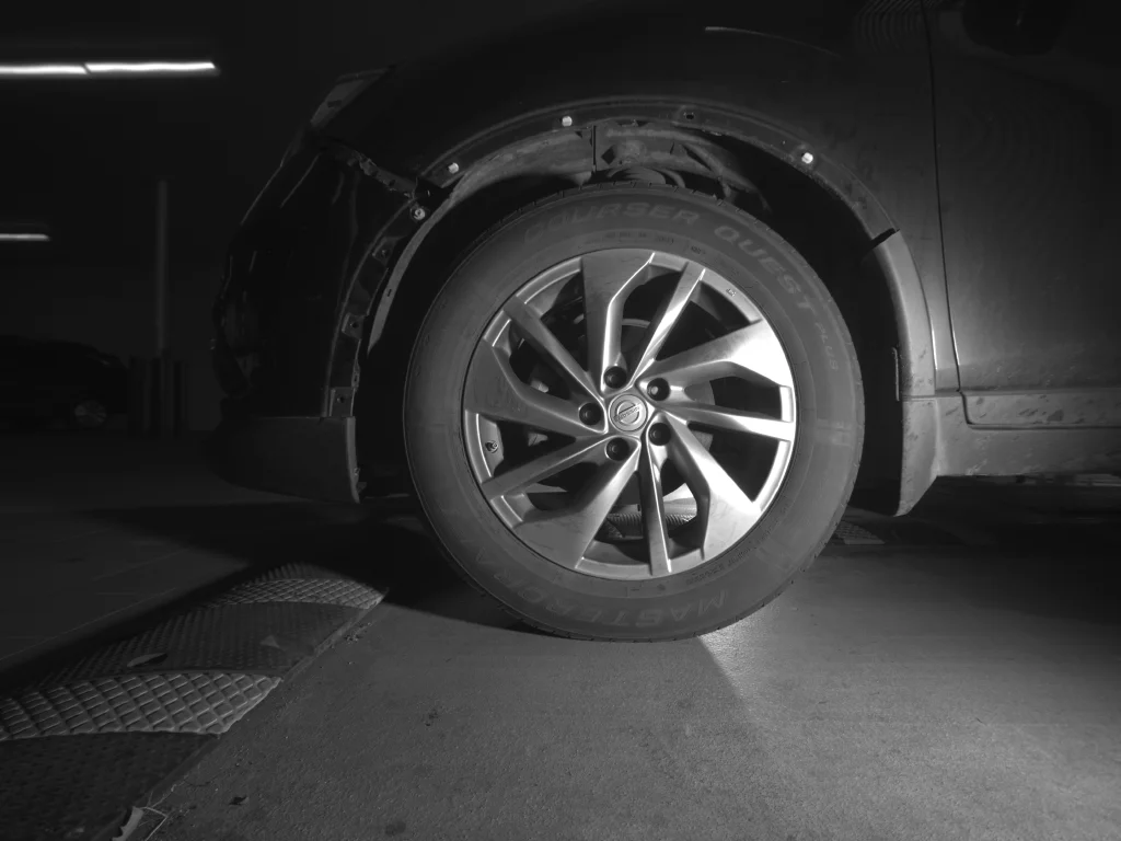 Used 2015 Black Nissan SL image 9