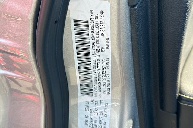 Used 2016 Silver Jeep Latitude image 33