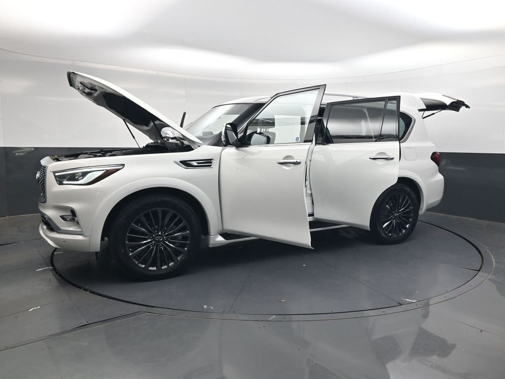 Used 2023 White INFINITI Sensory image 53