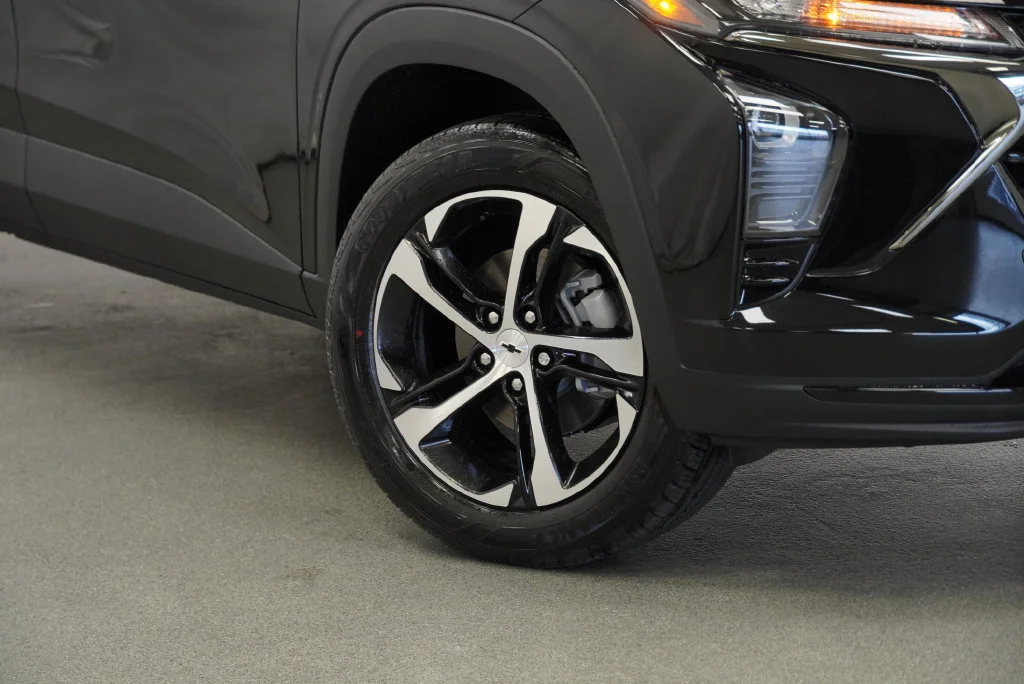 New 2026 Mosaic Black Metallic Chevrolet 1RS image 8