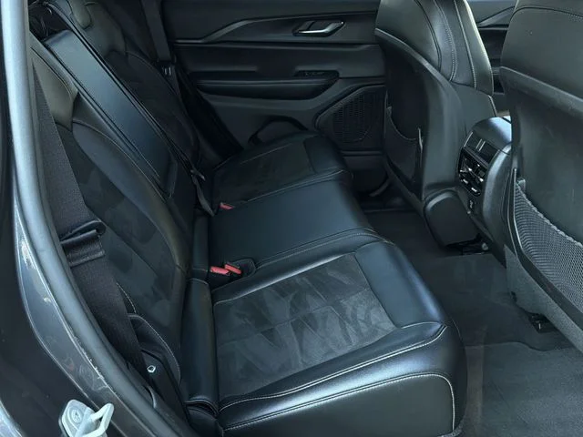 Used 2024 Gray Jeep Altitude image 35