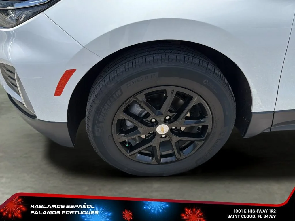 Used 2024 Summit White Chevrolet LT image 31