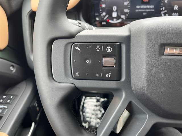 New 2026 Woolstone Green Land Rover X-Dynamic SE image 22