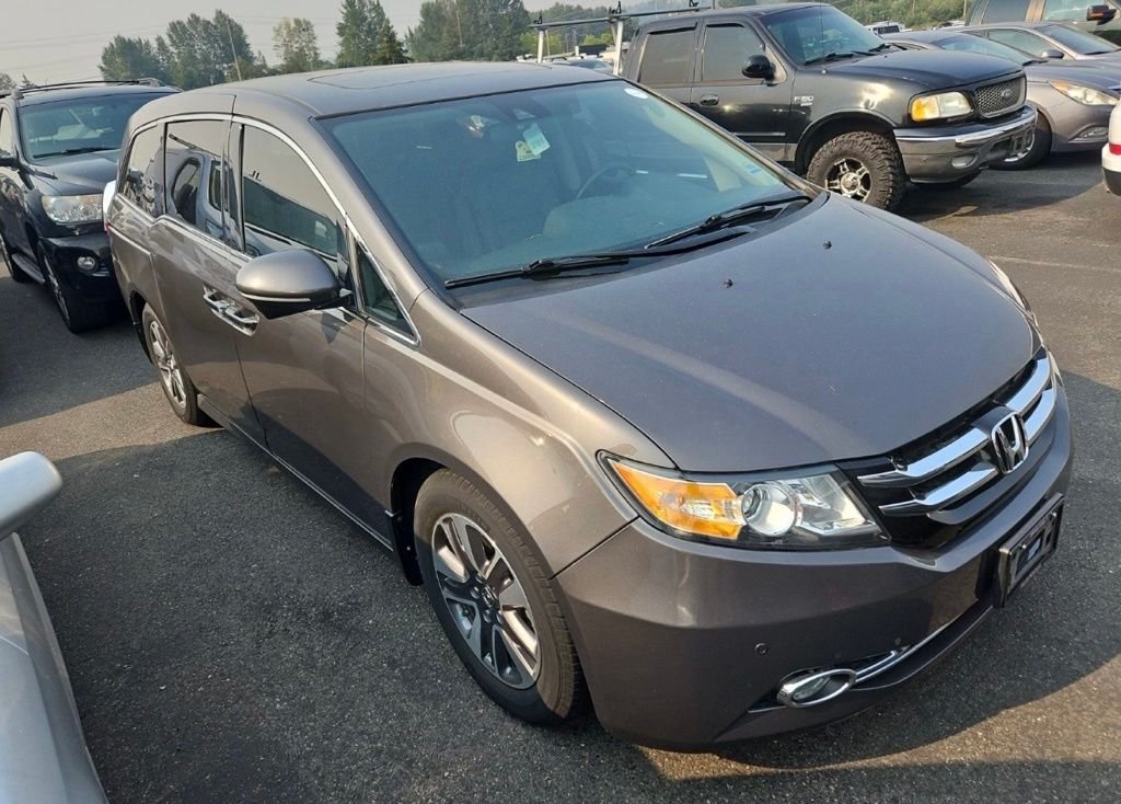 Used 2015 Modern Steel Metallic Honda Touring image 2