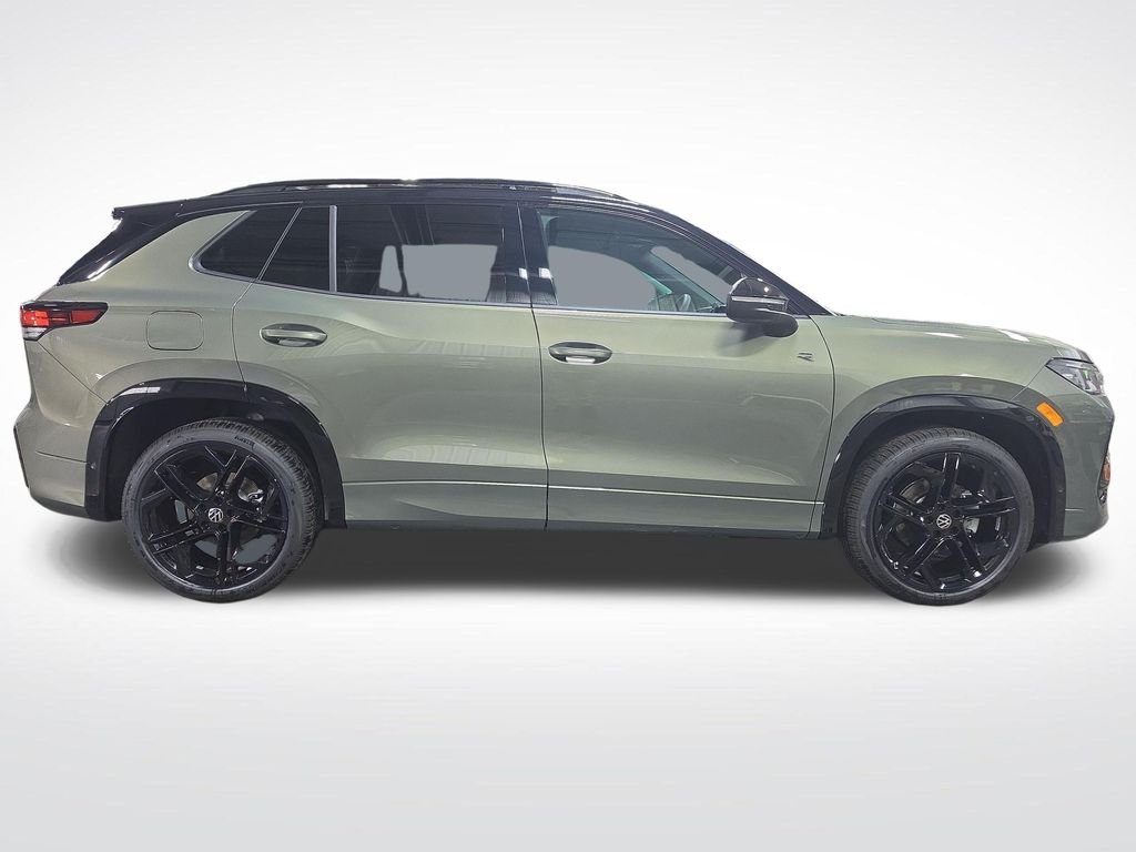 New 2026 Green Volkswagen 2.0T SE R-Line Black image 4