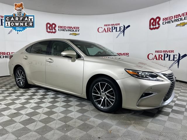2017 Lexus ES 350 350's photo