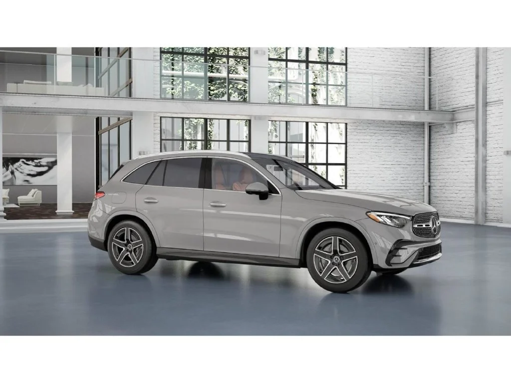New 2027 White Mercedes-Benz GLC 300 image 44