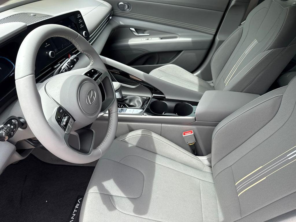 New 2026 White Hyundai SEL Sport Premium image 18