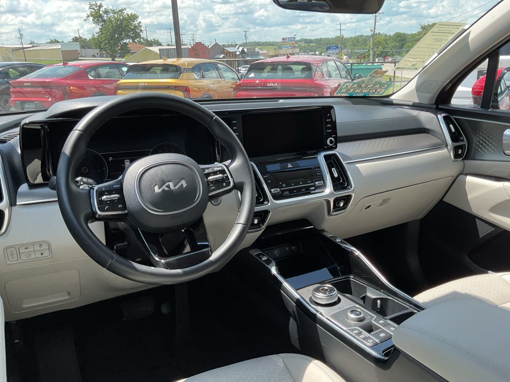 Used 2022 Runway Red Kia SX image 20