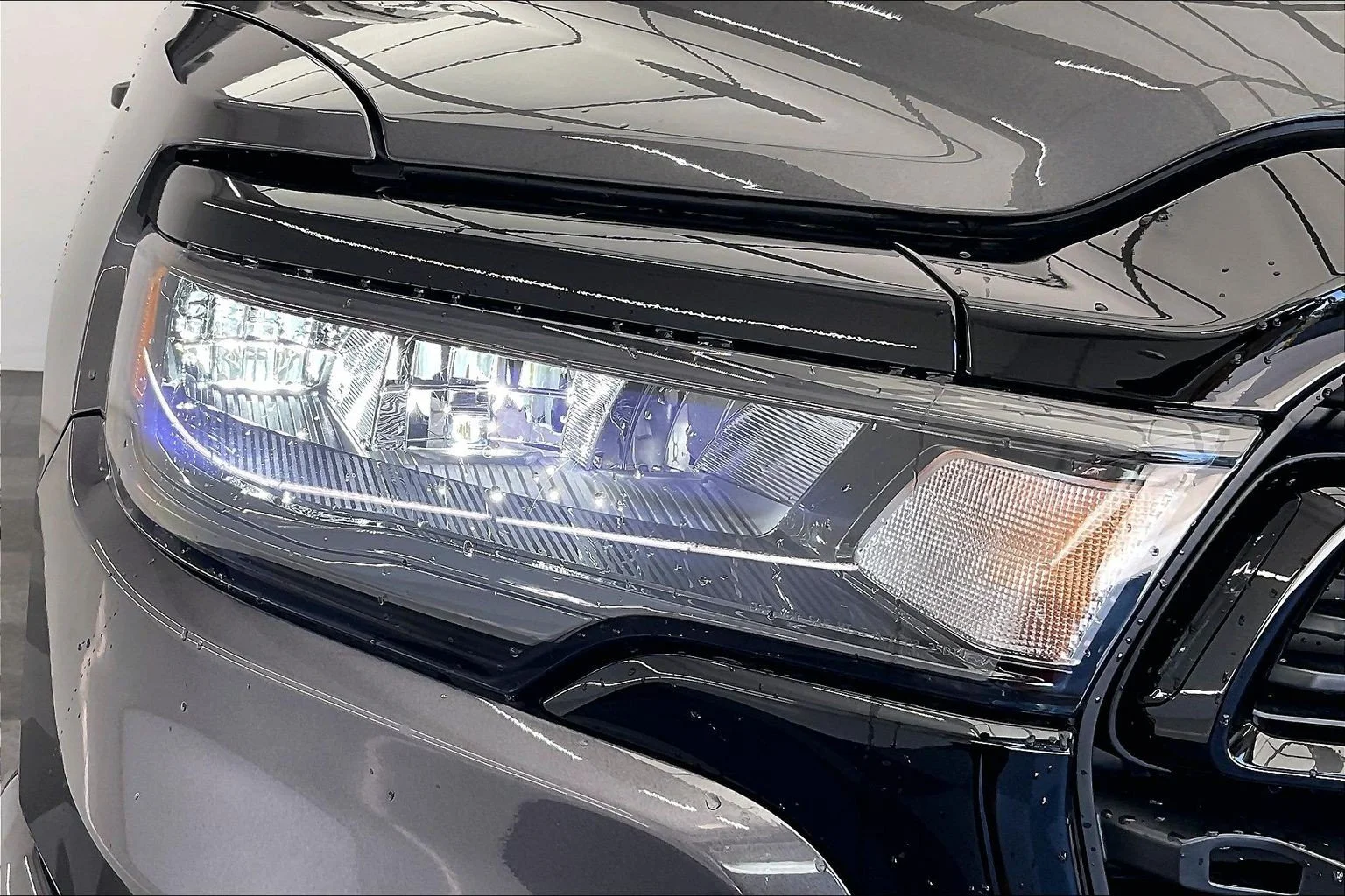 New 2026 Granite Crystal Metallic Clearcoat RAM Express image 15