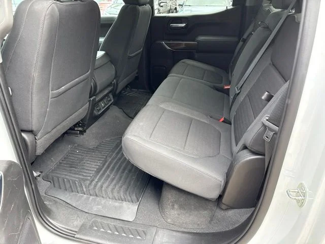 Used 2022 White GMC Elevation image 11