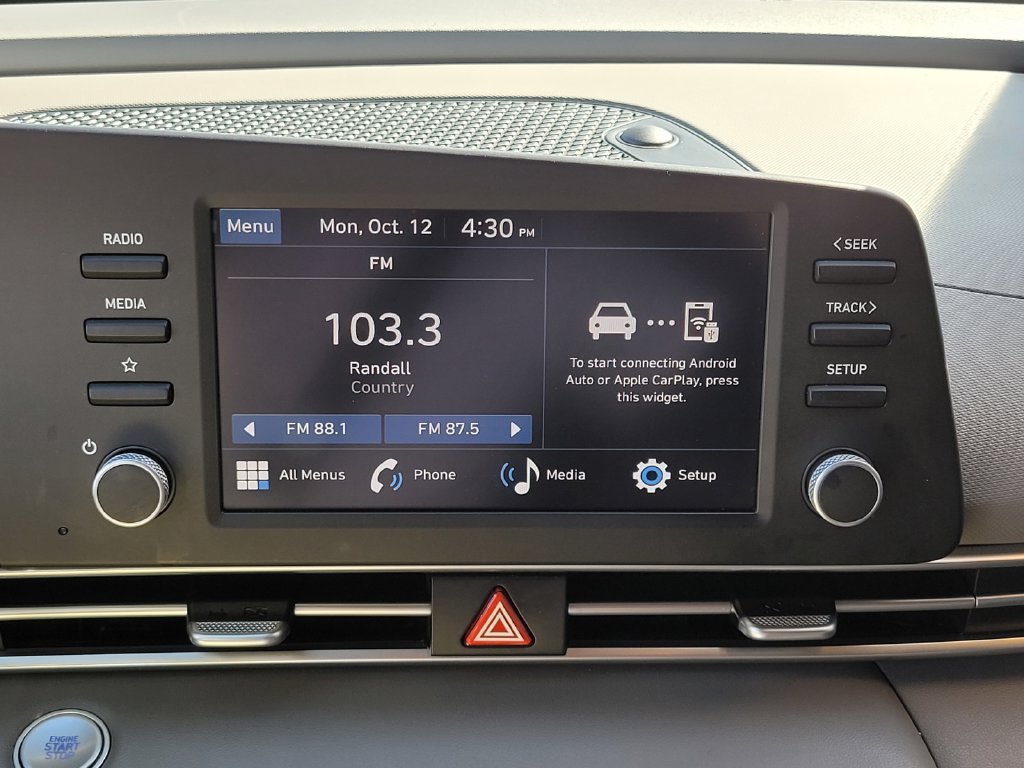 Used 2025 Silver Hyundai SEL Sport image 17