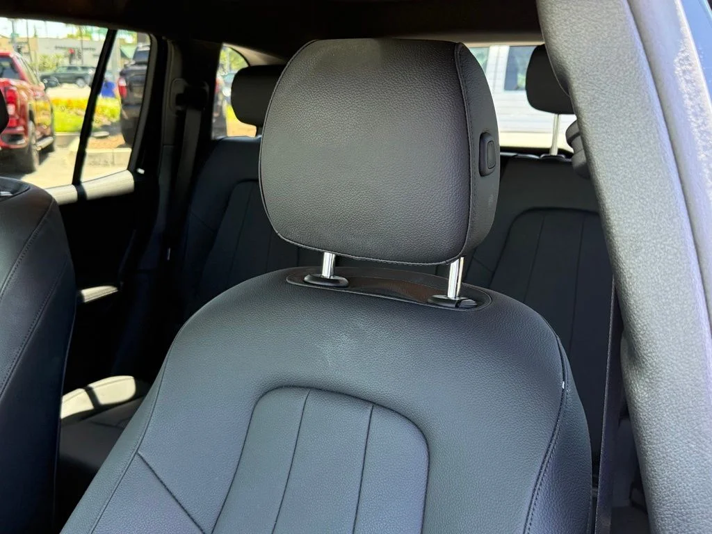 Certified Used 2026 Black Mercedes-Benz GLB 250 image 3