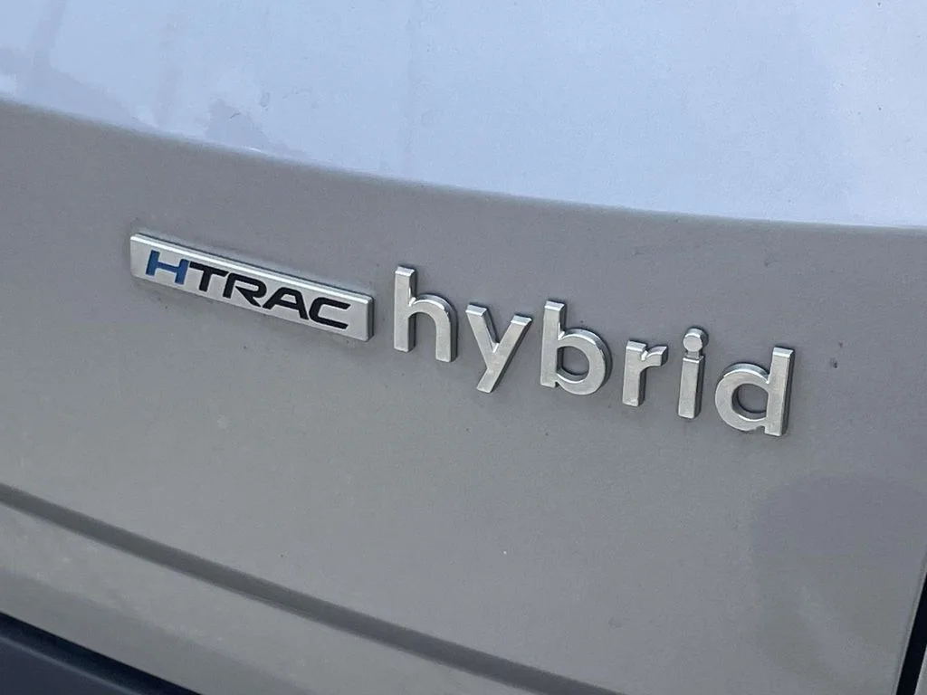 Used 2022 Silver Hyundai SEL Convenience image 8