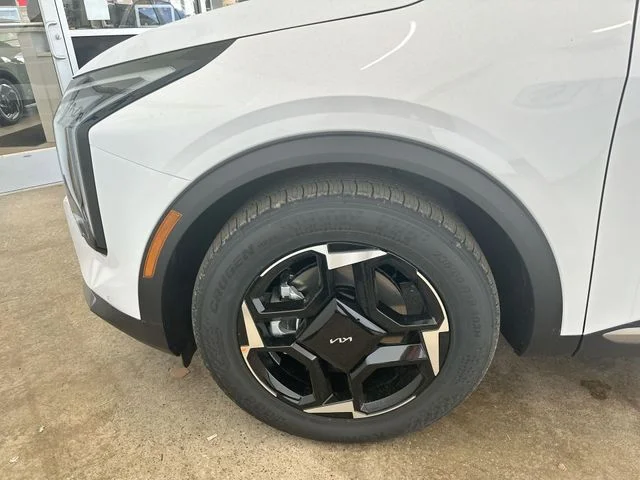 New 2026 Glacial White Pearl Kia EX image 21